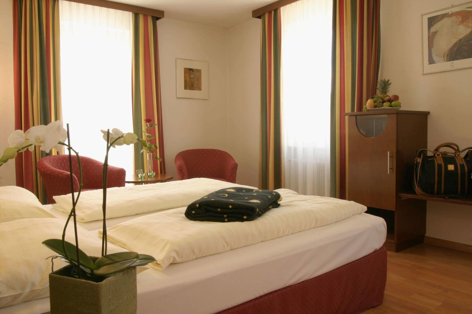 זלצבורג Hotel Via Roma מראה חיצוני תמונה